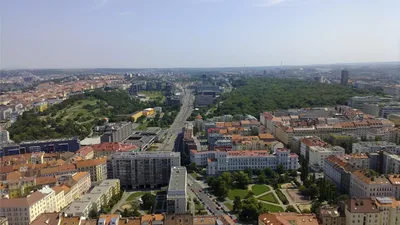 Parukářka, Žižkovo nám., Olšanské hřbitovy