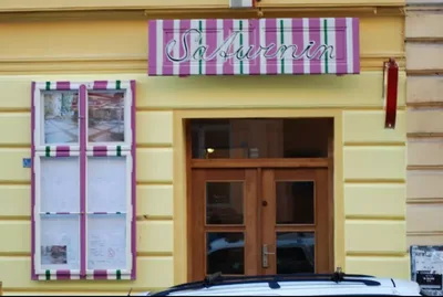Restaurace a kavárny