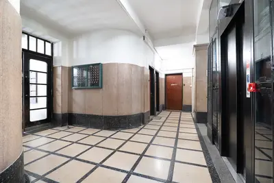Vstupní prostory domu s původním zvonkovým tablem